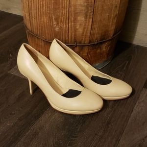 UKIES WOMEN'S HEELS